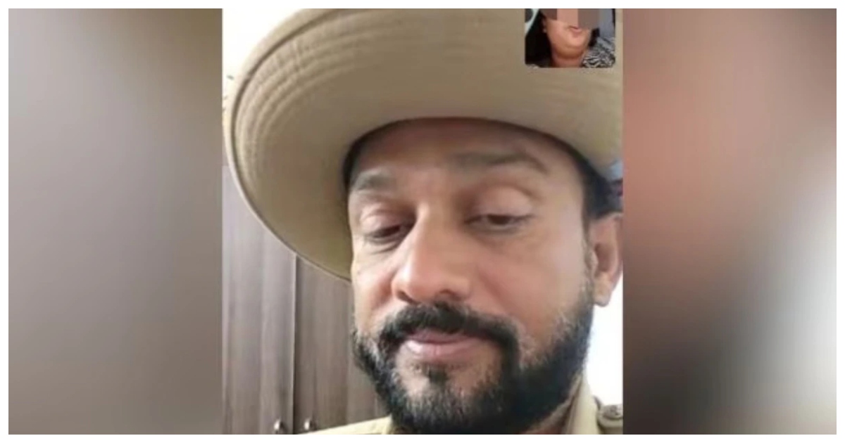 স্ত্রীর সাথে ভিডিও কলে আসামি সেলিম শেখ। ছবি: ইন্ডিয়া টুডে